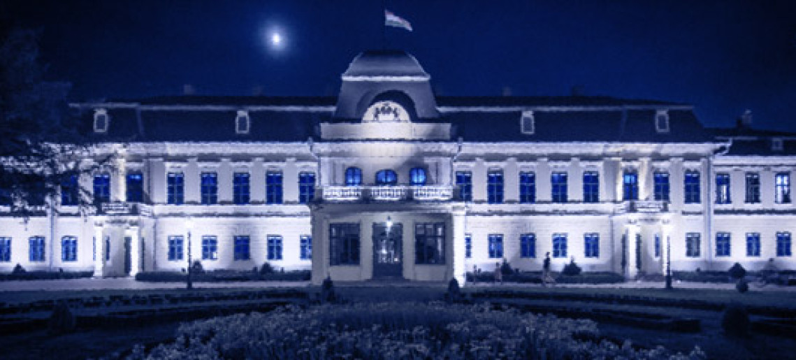 Kék lesz az Almásy-kastély a gyermekjogi világnapon