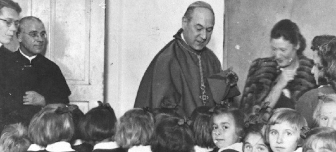 Apor Vilmosról készült festmény avatása