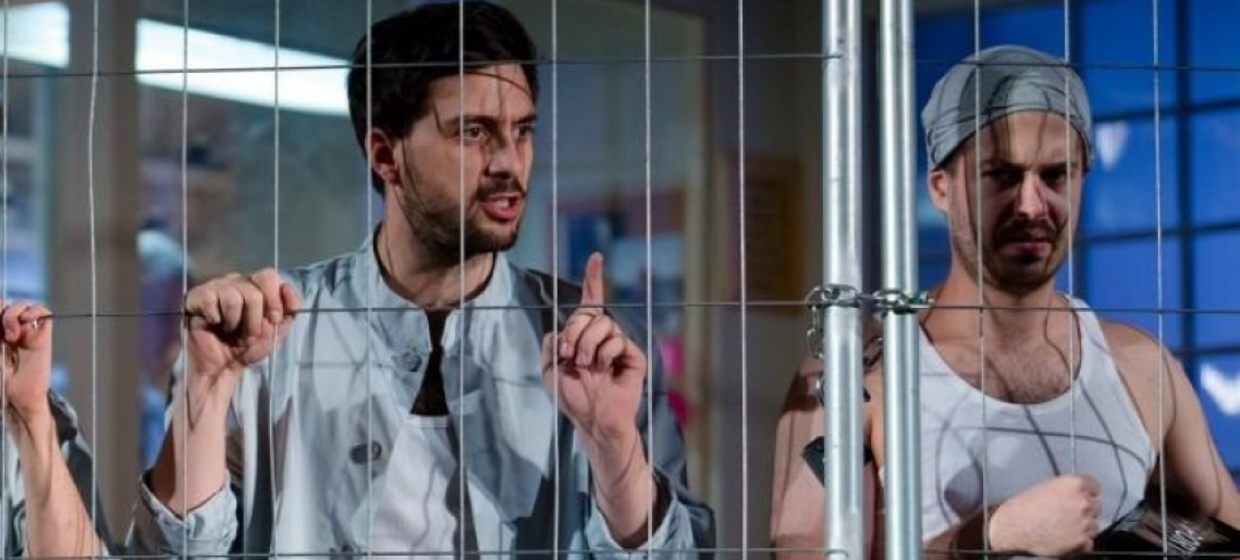 Száll a kakukk fészkére - vígjáték