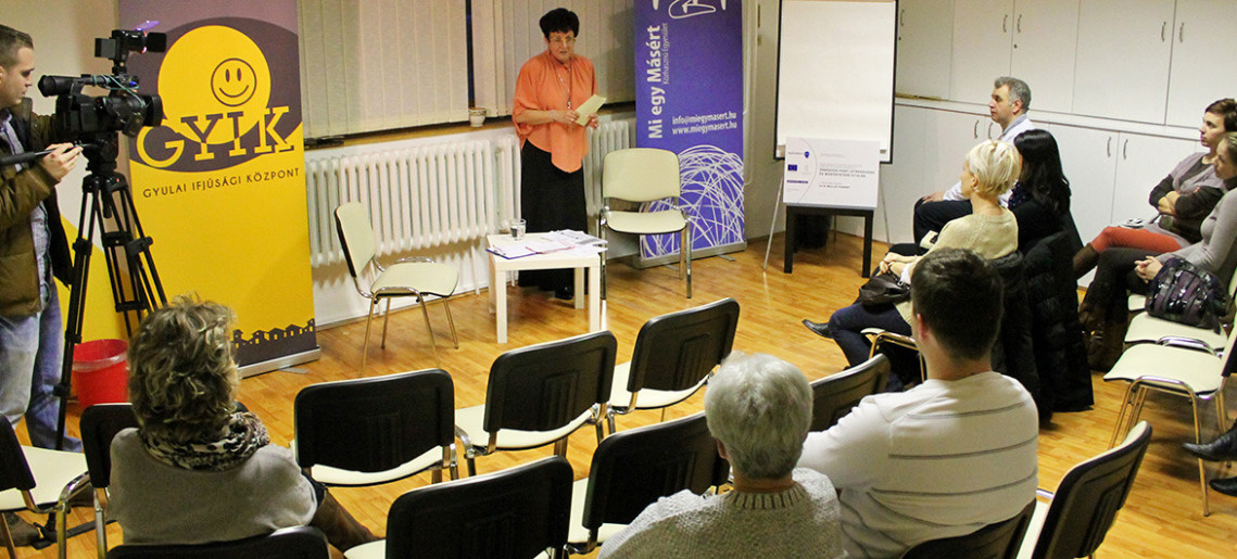 LOL Pódiumbeszélgetés