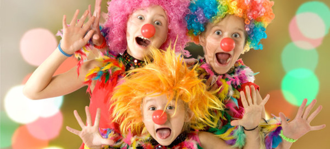 Farsangi jelmezes gyermek táncház