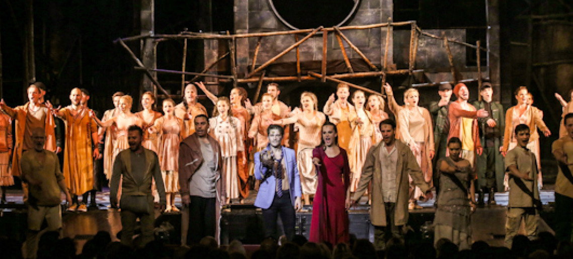 Hajnali részegség - szerelmes színmű