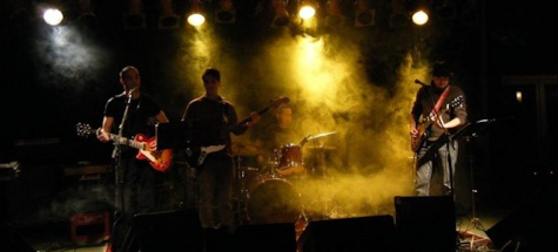 Pernahajder Campbell koncert a 27's-ben