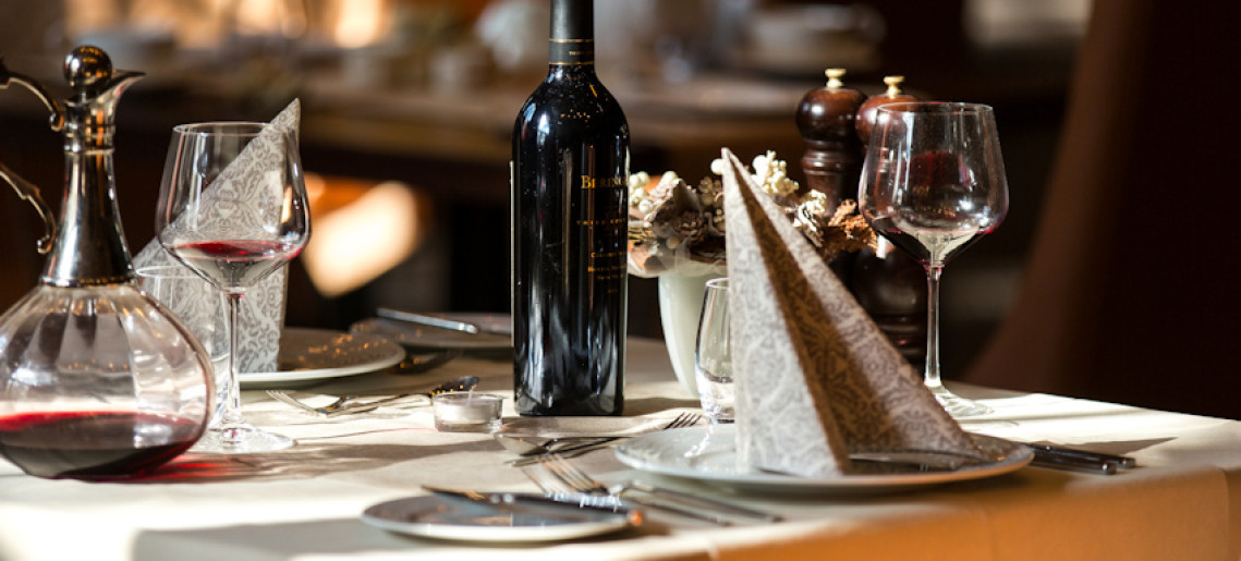 Borvacsora a Komló étteremben