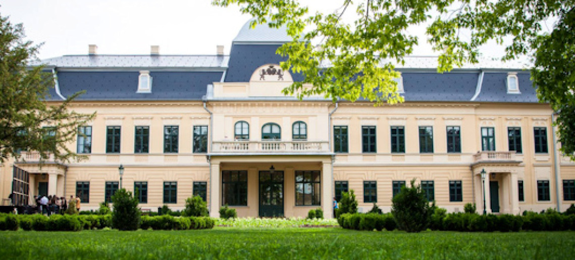 Becsületkasszás városnéző élménytúra