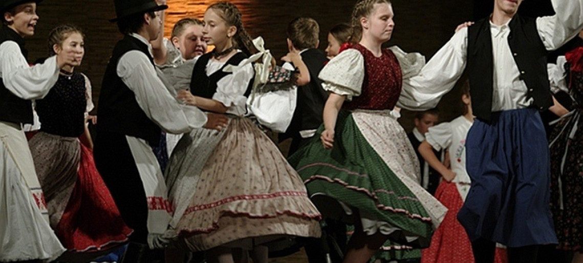 Luca napi felnőtt táncház