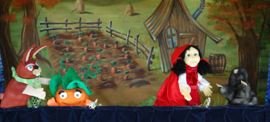 Bábszínház a Gyulai Várfürdőben