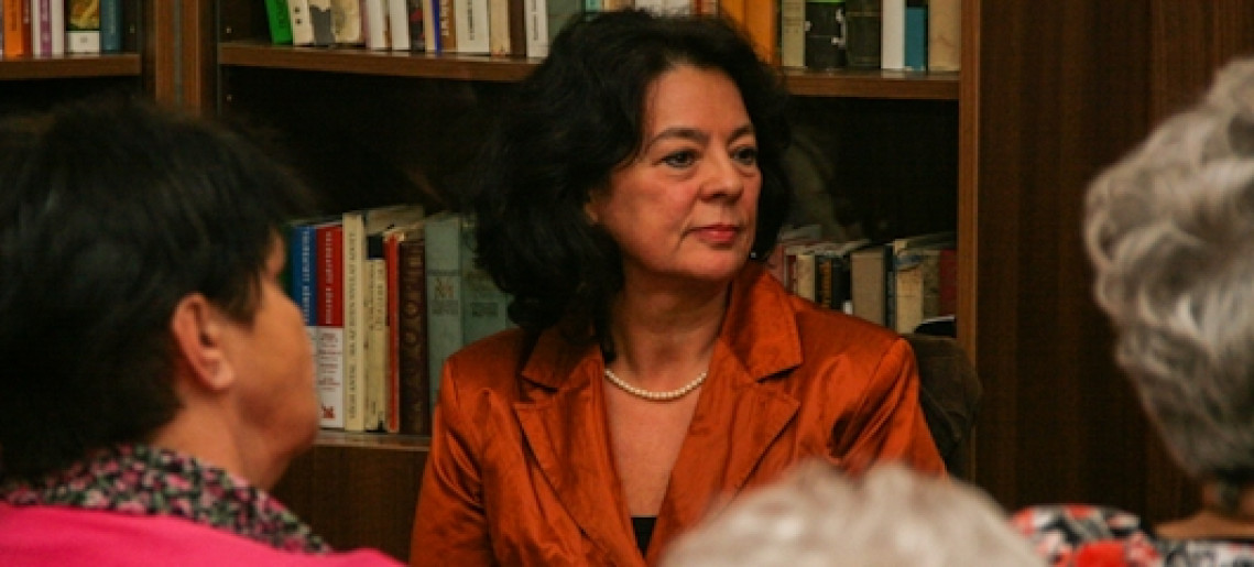 Hallgatásért díszsírhely - könyvbemutató