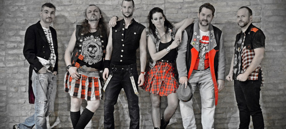 FIRKIN koncert Szalóki Ágival