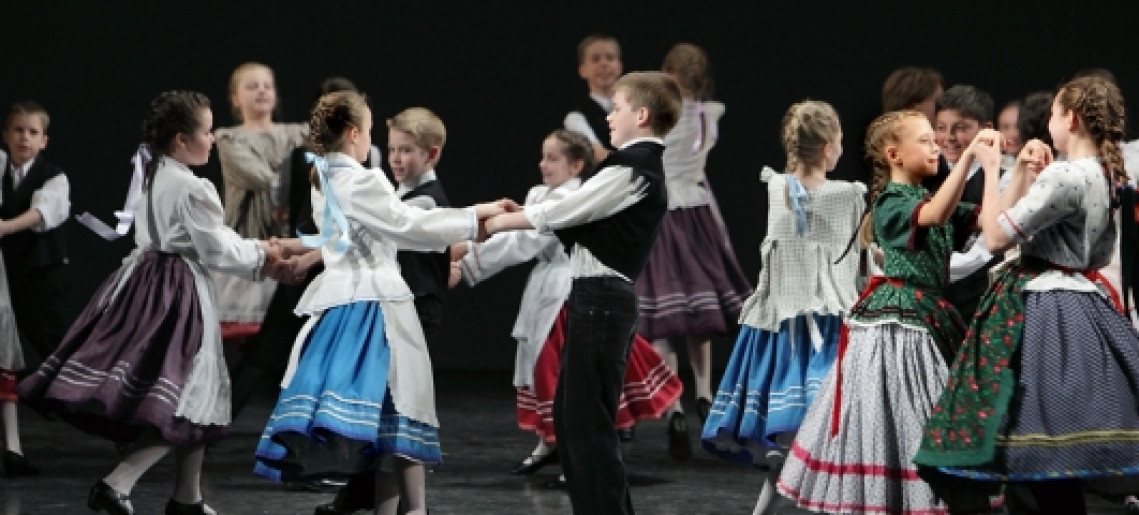 Társastánc bemutató