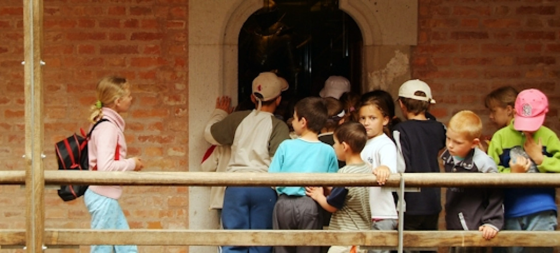 Vár - ostrom - vitézek, előadás gyerekeknek