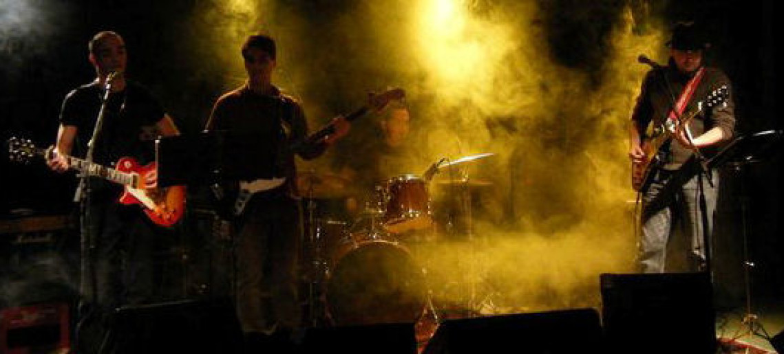 Könnyűzenei koncertek