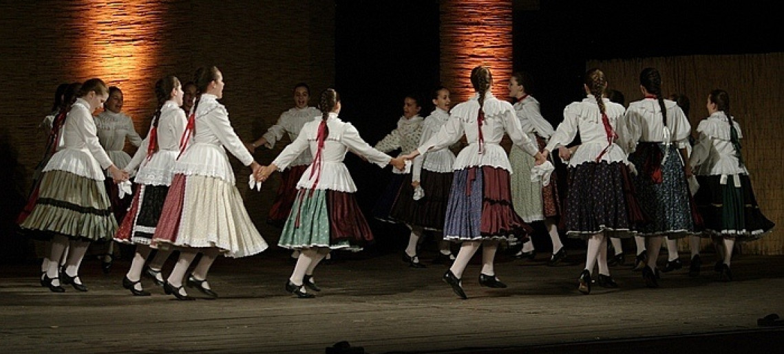 Újévköszöntő táncház