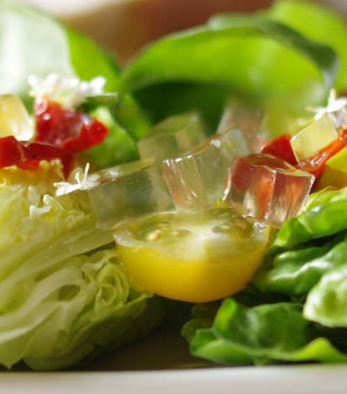 Rózsát a tányérba!