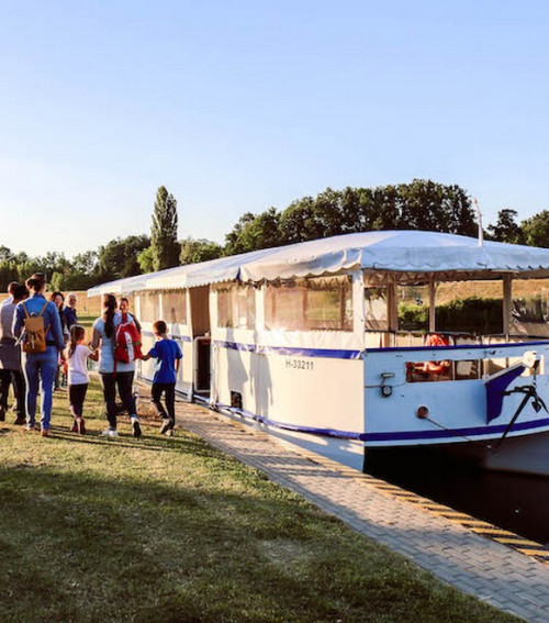 Hajóval a vadregényes Fekete-Körösön