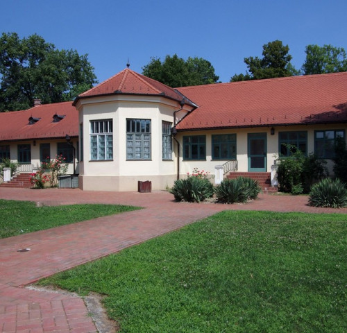 Gyulavári kastélyjárat