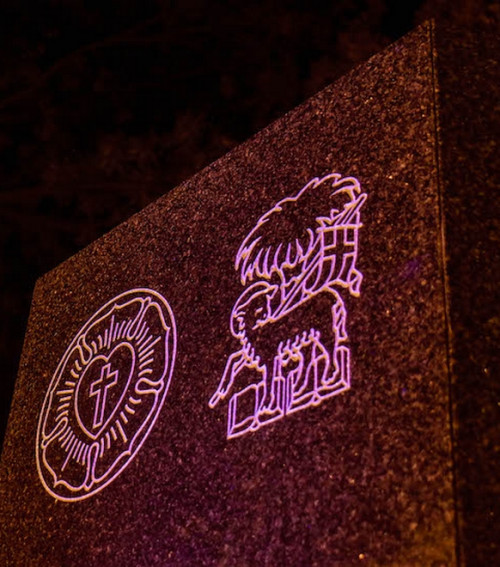 Uram, te voltál hajlékunk...