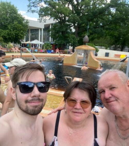 Instagram 390716293