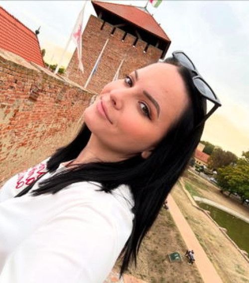 Instagram 395085303