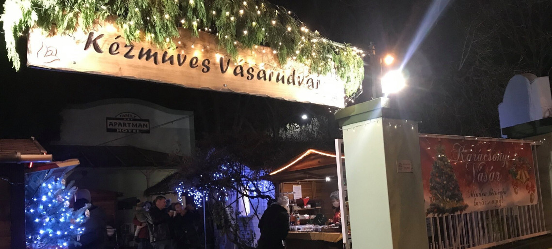 Karácsonyi Vásár a Kézműves Vásárudvarban