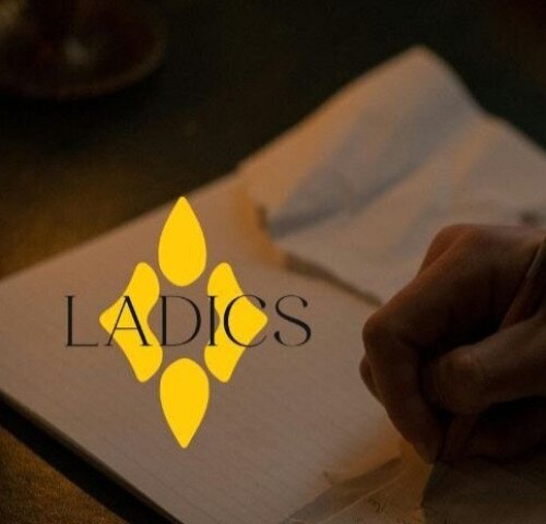Ladics-ház: Gyertyafényes tárlatvezetés