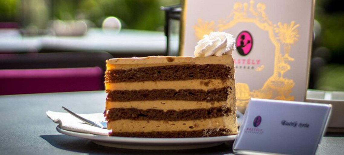 Almásy Mansion Café