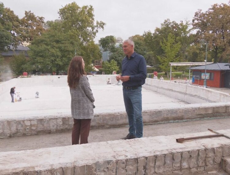 Megújul a hullámmedence és a kőhíd pénztár