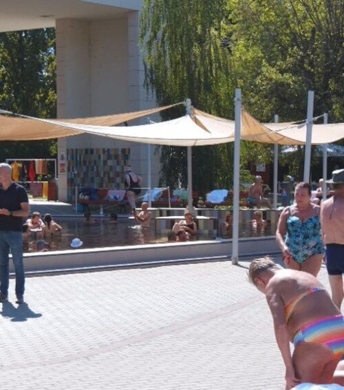 Megújulhat a polip pihenő, újraburkolják a hullámmedencét a Gyulai Várfürdőben