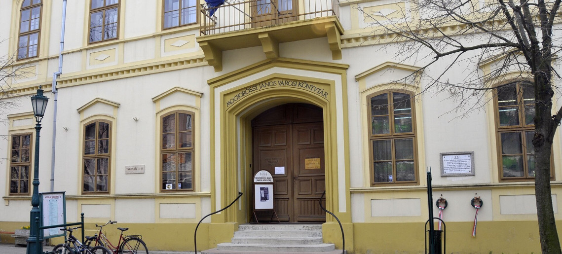 A juharlevél országában