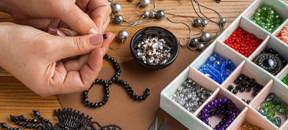 Mogyoróssy János Városi Könyvtár: Gyöngyfűző szakkör