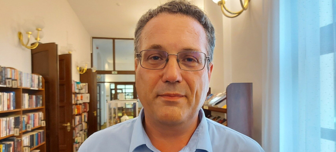 Mogyoróssy János Városi Könyvtár: Régi idők Boldogságboltja