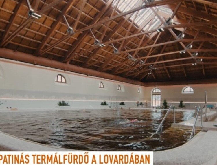 Nagyszabású felújítás után újra megnyílt a Gyulai Várfürdő Lovardája
