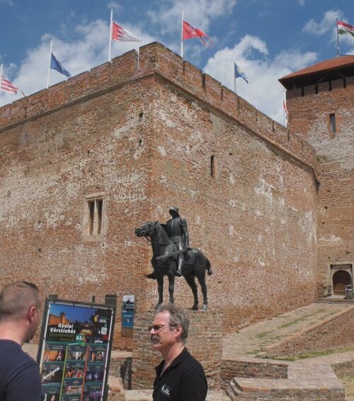 Négy saját bemutatóval készül a Gyulai Várszínház