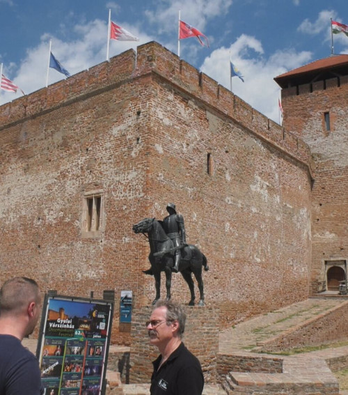 Négy saját bemutatóval készül a Gyulai Várszínház