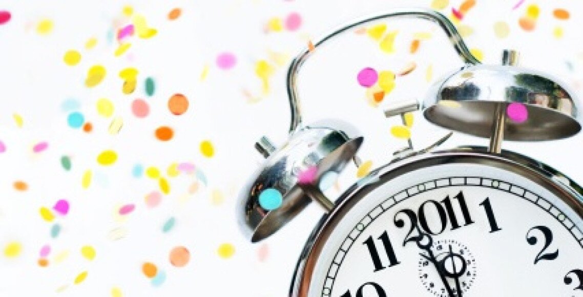 New-Years-Clock-with-confetti.jpg