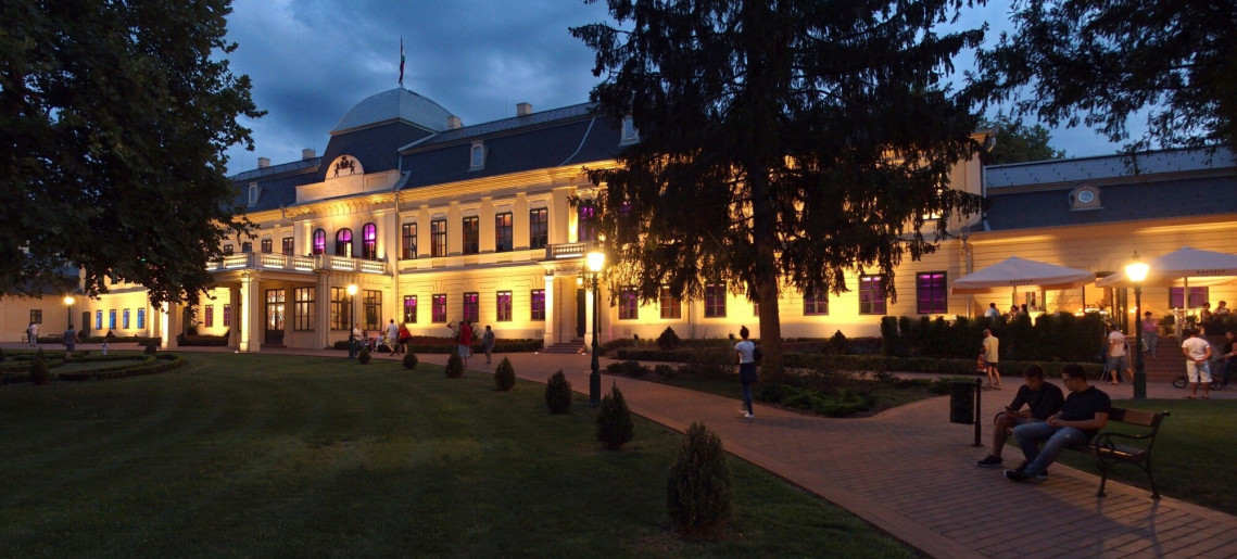 ​Nyáresti szerenád