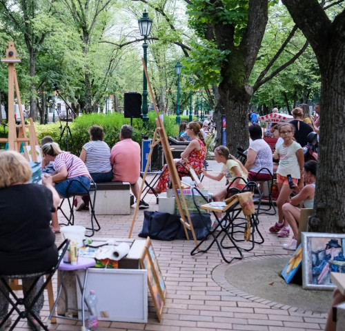Nyári Korzó 2026: Szabadtéri festés a Szent Miklós parkban