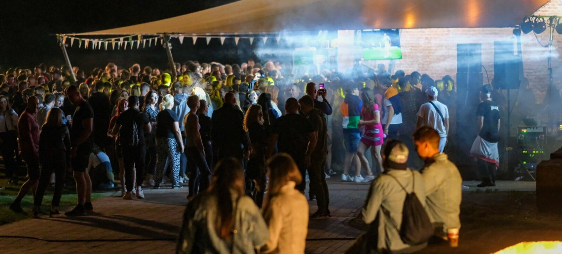 Nyárindító utcabál Dj BéGé közreműködésével