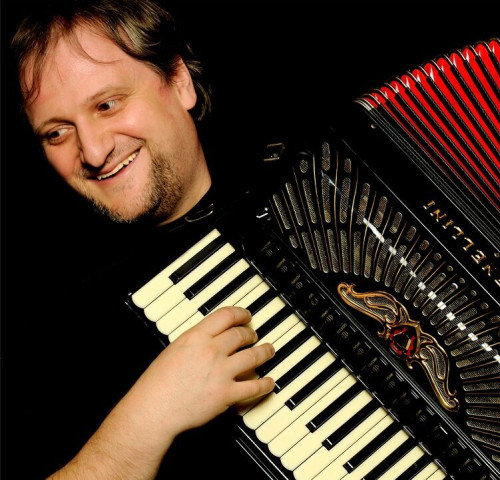 Orosz Zoltán harmonikaművész szóló koncertje