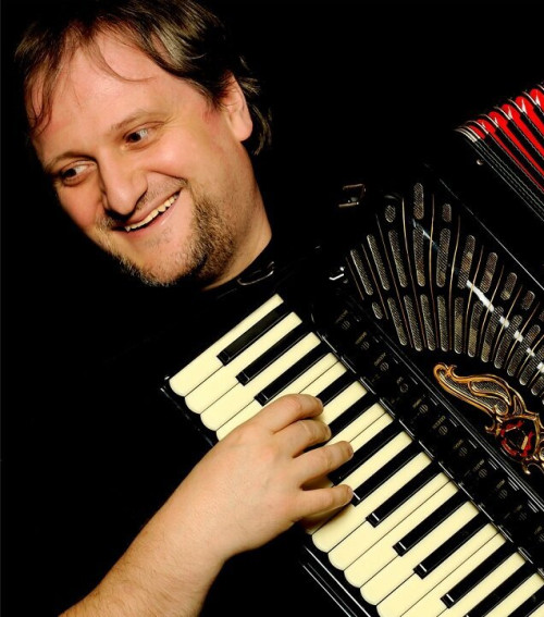 Orosz Zoltán harmonikaművész szóló koncertje