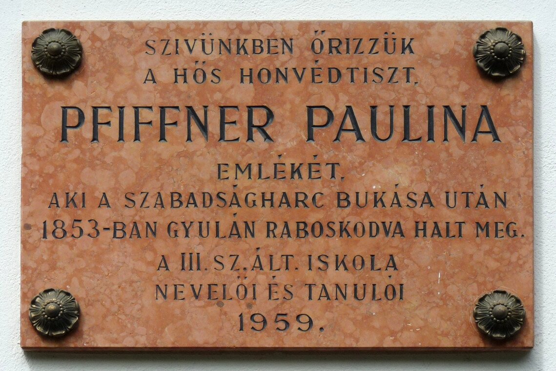 Pfiffner_Paulina_plaque_Gyula_Kossuth_Lajos_u_36.jpg