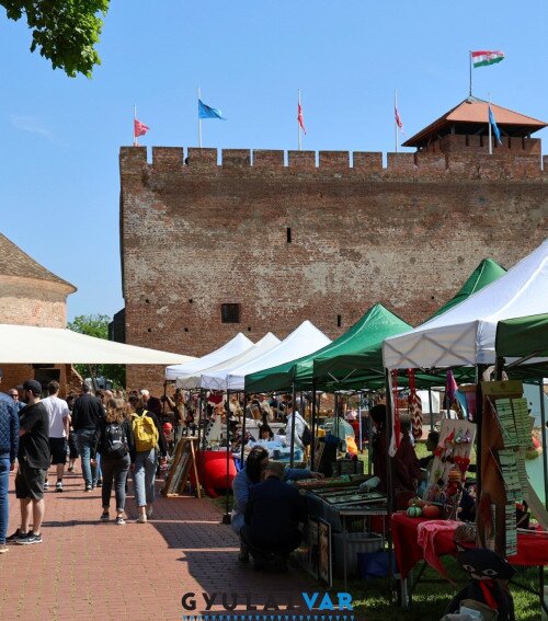 Portéka vásár: Kézműves és termelői vásár a Várkerti majálison