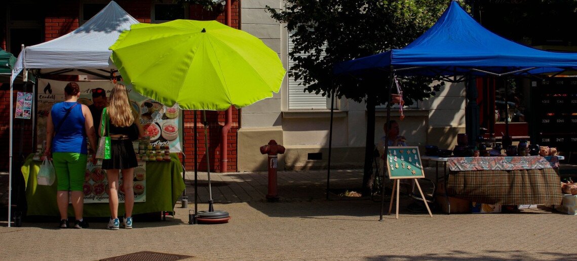 Portéka vásár: Kézműves és termelői vásár a Világóránál