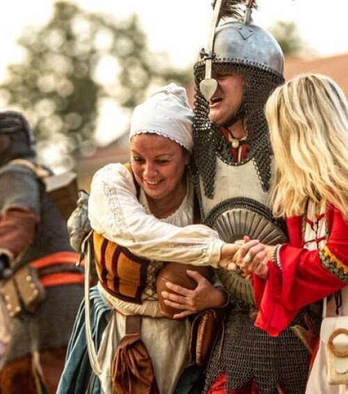 Sok ezren vettek részt a Végvári Napok időutazásán