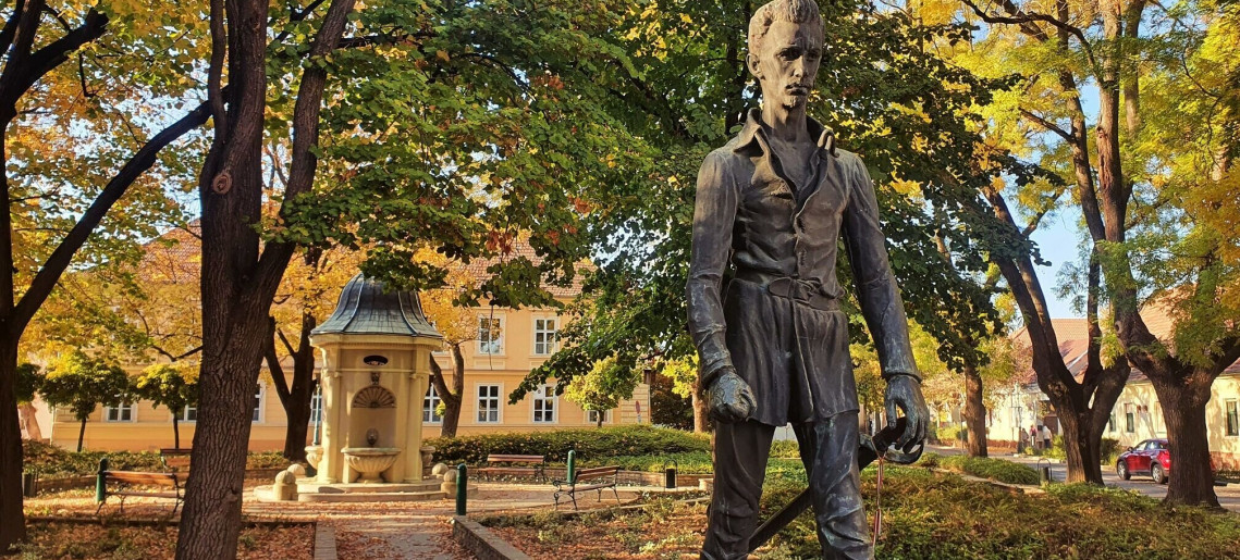 Statuia lui Petőfi Sándor