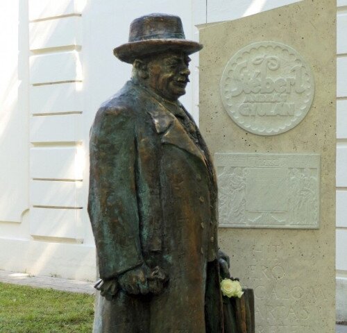 Stéberl András szobor