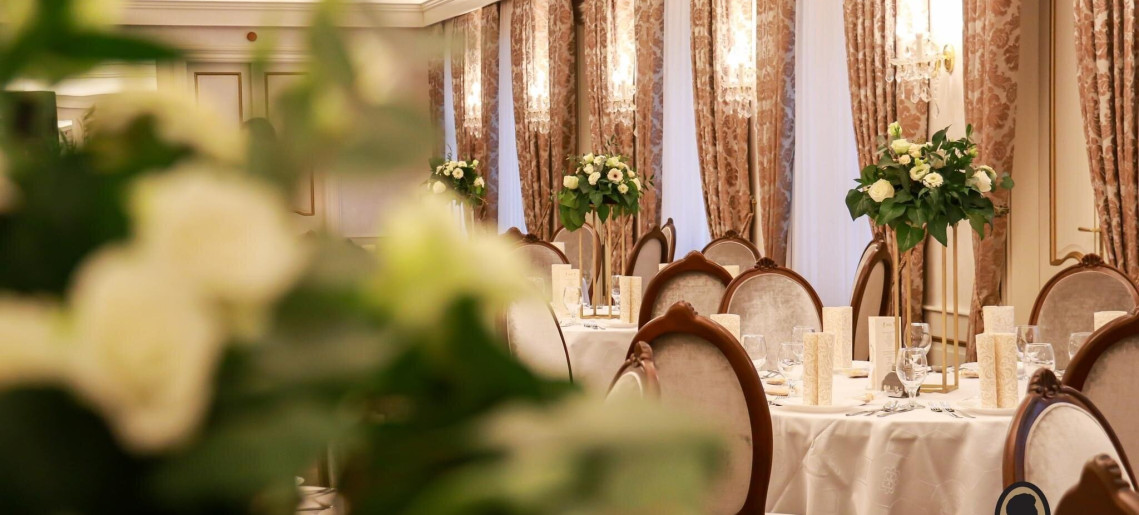 Stefánia-bál az Almásy-kastélyban