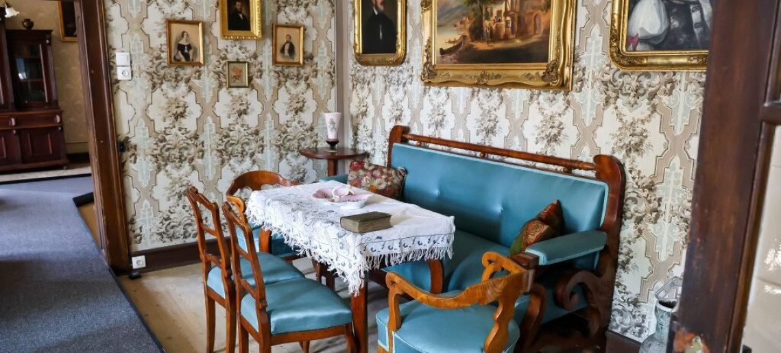 Szerelmek a Ladics-házban - különleges tárlatvezetés