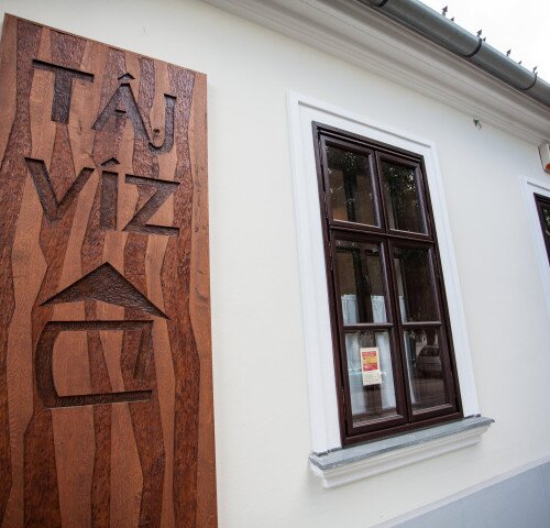 TájVízHáz: Formába égetett kontrasztok - kiállítás megnyitó
