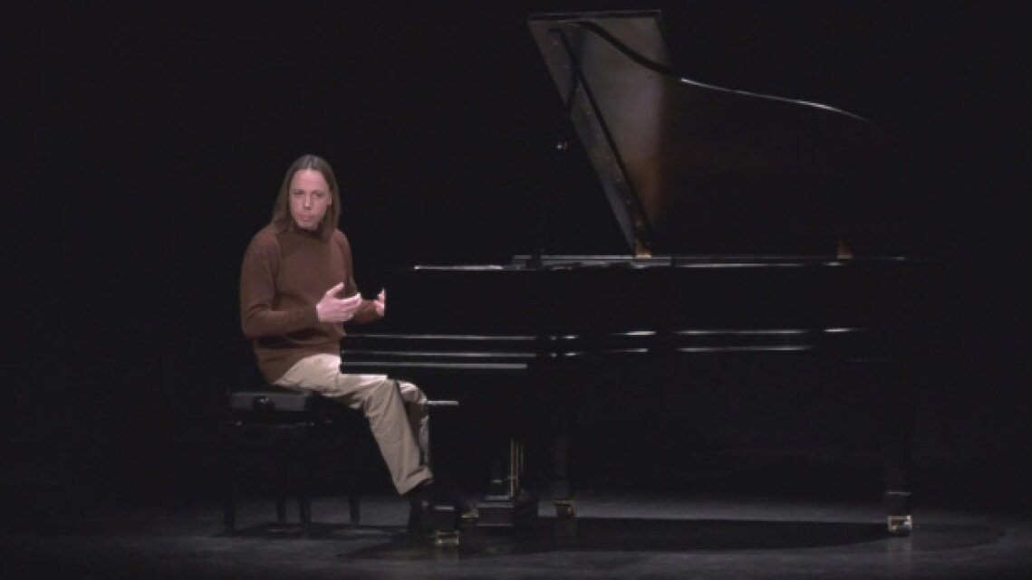 Toth-Peter-zongoramuvesz-koncertje-gyulan-hirek-01.jpg